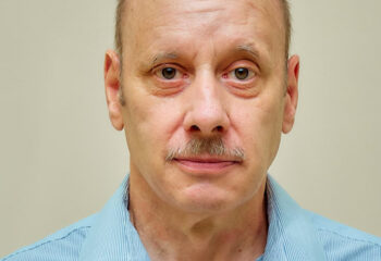 Haavik Kristos (Professeur Anglais)