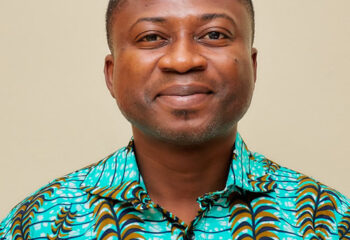 Pakayi Essodezam (Professeur SVT)